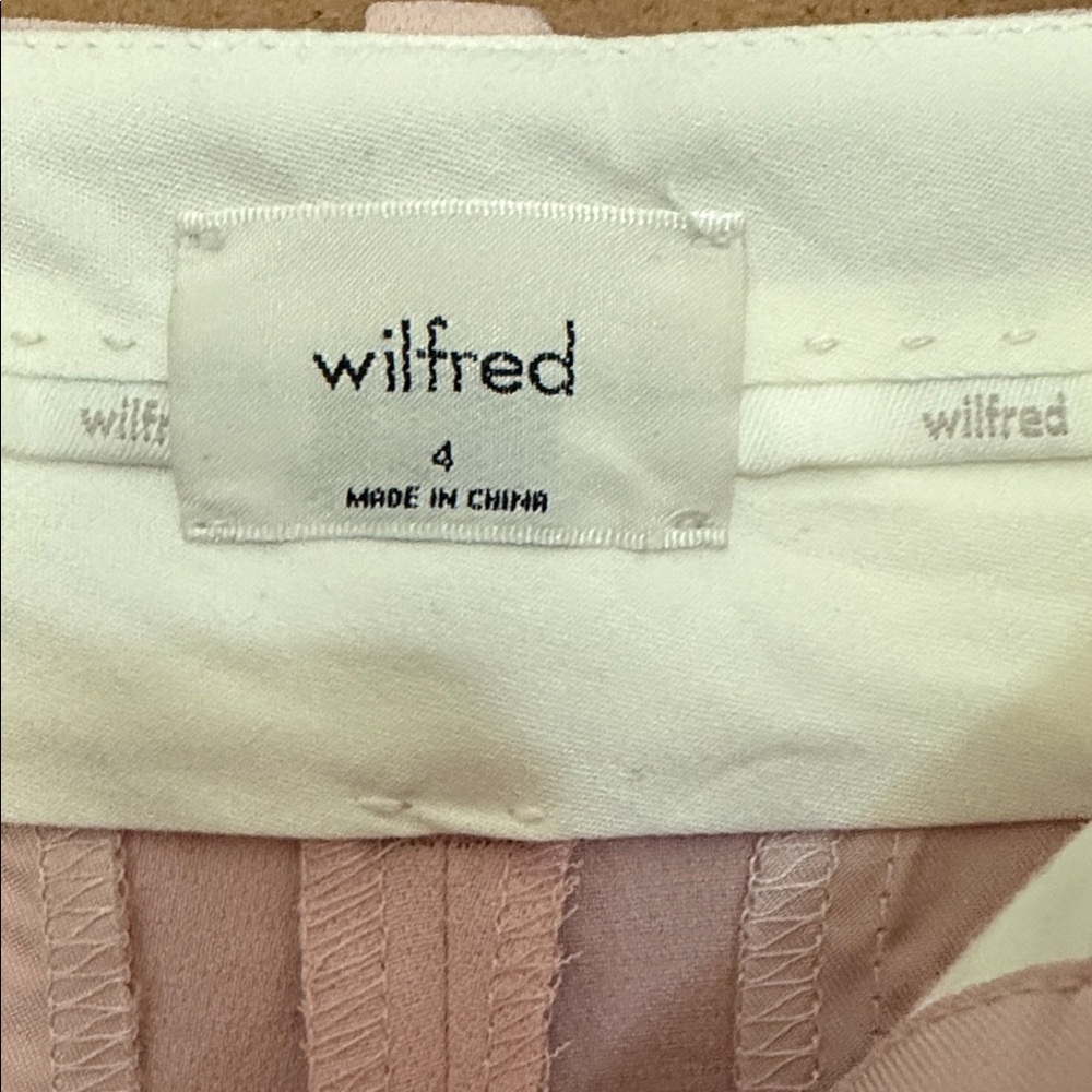 Wilfred Crepette Effortless 5” High Rise Short Light Pink - Picture 2 of 9